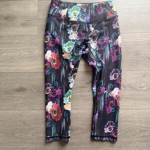 Calia by Carrie Underwood Floral Athletic Leggings Capri Size S